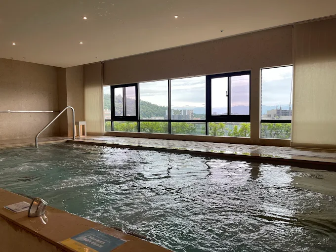 從湖畔到山城的療癒假期｜台灣 5 大溫泉飯店開啟你的暖湯旅程