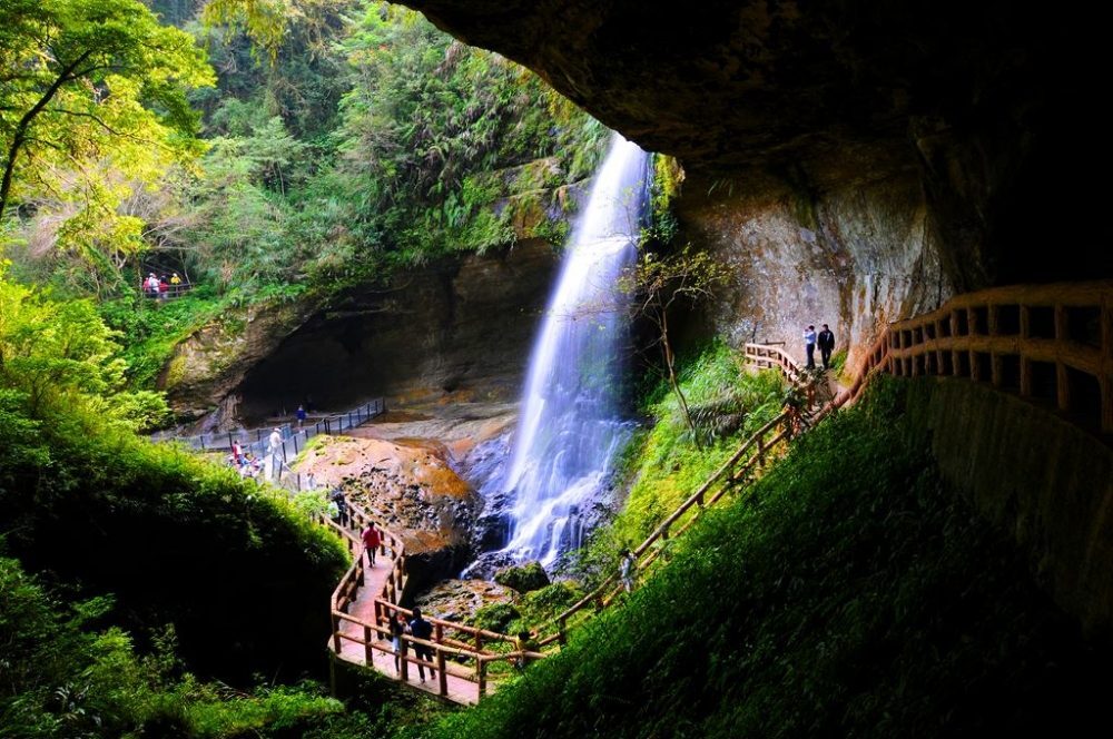 在雲霧裡醒來，讓心慢一點——住進南投杉林溪大飯店的山林早晨