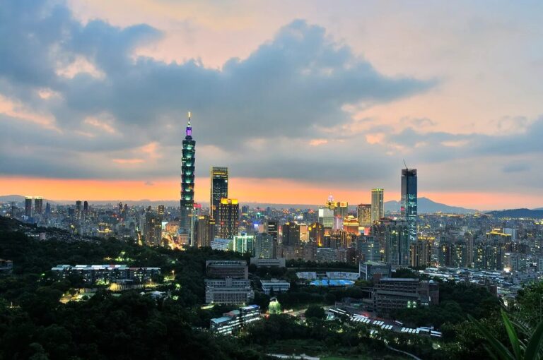🌿虎山步道｜台北信義區的城市綠洲，走一小段就能看見台北101夜景