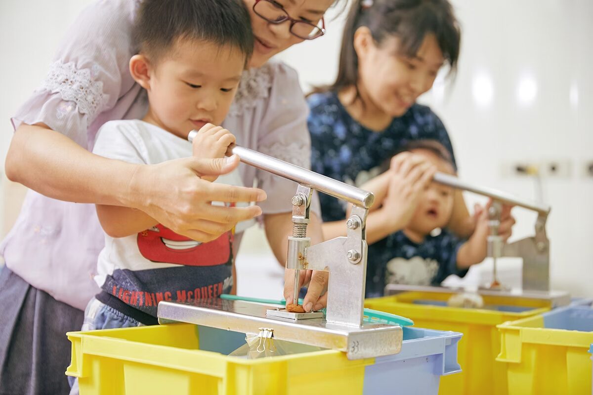 帶孩子出發吧！體驗手作、走吊橋、逛老街，一日玩透嘉義梅山