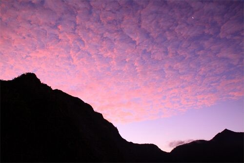 翻過霧氣與山嶺，只為那一抹金光——屏東北大武山的日落雲海之路