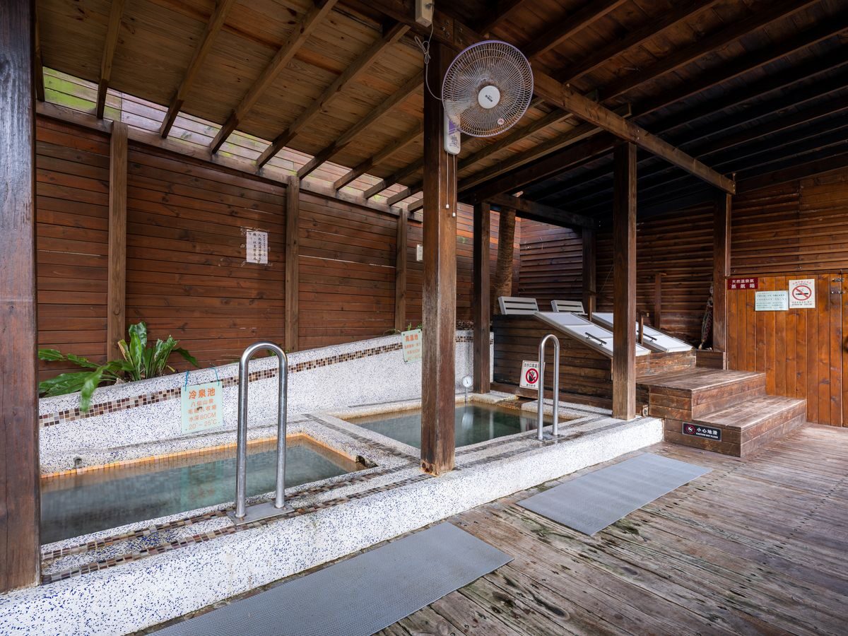 四季溫泉會館｜泡一池暖泉，聽山風說故事的台中谷關假期