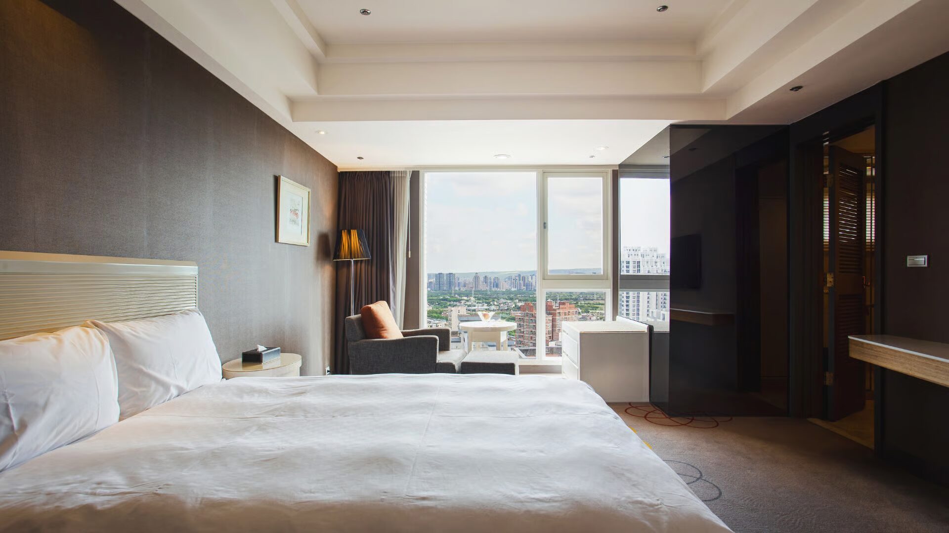 在風城裡的溫柔歇腳處，當城市節奏放慢，新竹老爺酒店成為一段安靜時光