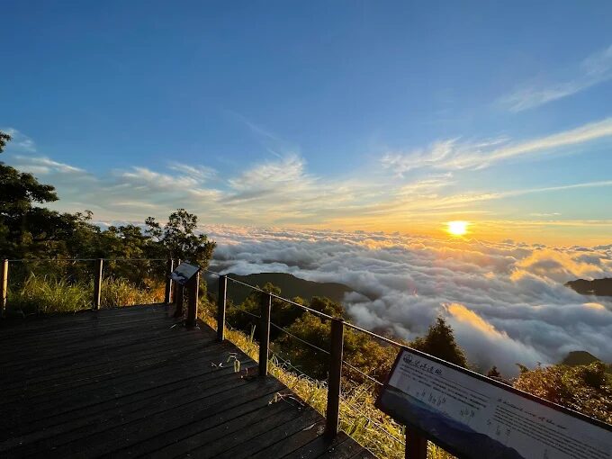 雲海鋪成的地毯，風是旅人的指引——望洋山步道・宜蘭南澳的高山畫卷