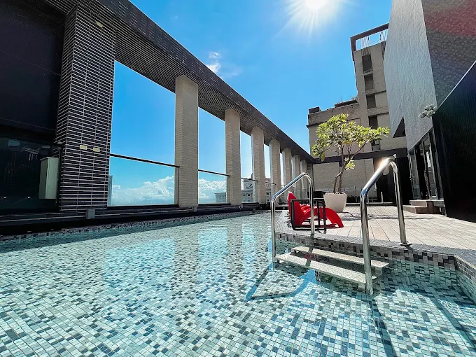 住進泉氣與山林之間，在誠闊礁溪渡假飯店讓心也泡一池山霧溫泉