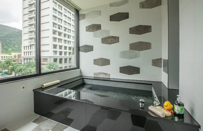 住進泉氣與山林之間，在誠闊礁溪渡假飯店讓心也泡一池山霧溫泉