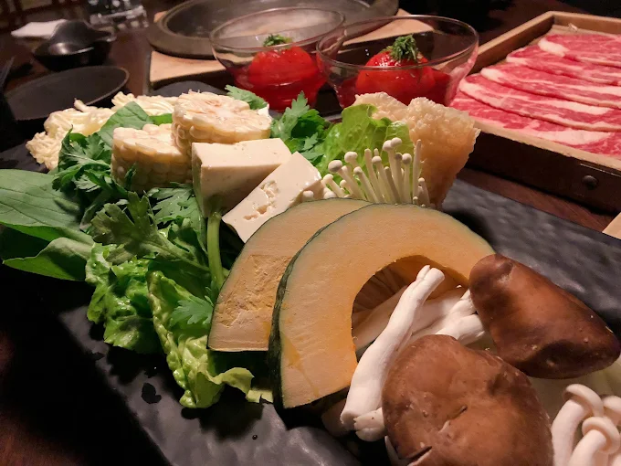 夜色中的晶華時光:在台北中山區,慢慢感受五星飯店的溫度