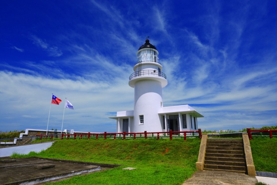 海風與白塔的對話｜在三貂角燈塔，看見台灣最東邊的晨光