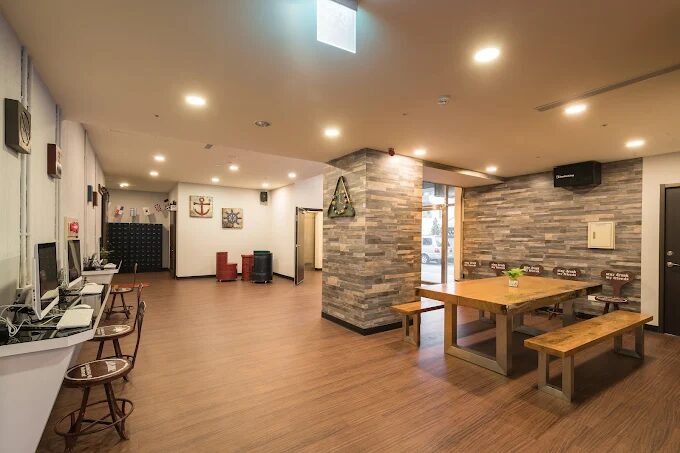 在夜色與香氣之間，住進高雄的節奏—天藝商旅帶你感受高雄的真實溫度