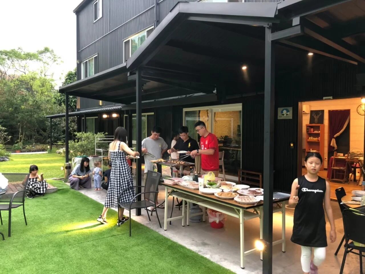 🍽 吃好又住好的埔里假期！「黑爵士民宿 × 蔡記東華食府」聯名方案限量登場