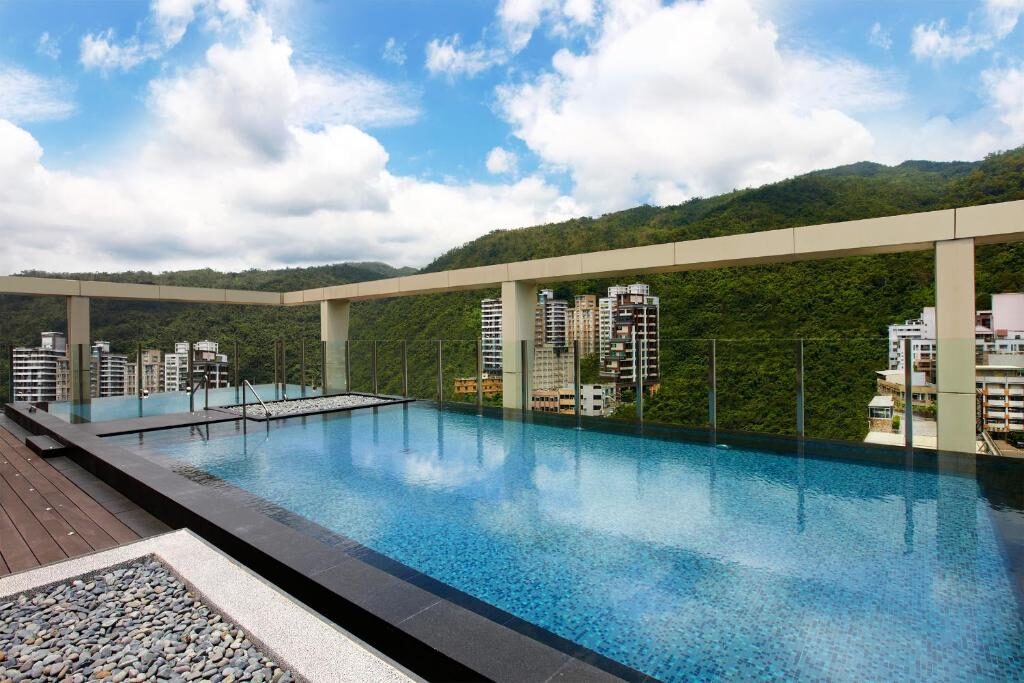 泡在山霧與日光之間|礁溪住宿推薦,找到屬於你的溫泉節奏