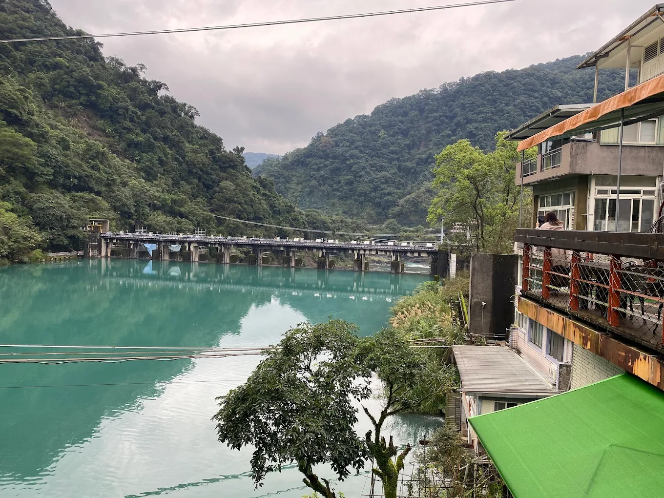 ♨ 烏來泡湯｜藏身山谷間的美人湯秘境，離台北最近的療癒森林溫泉