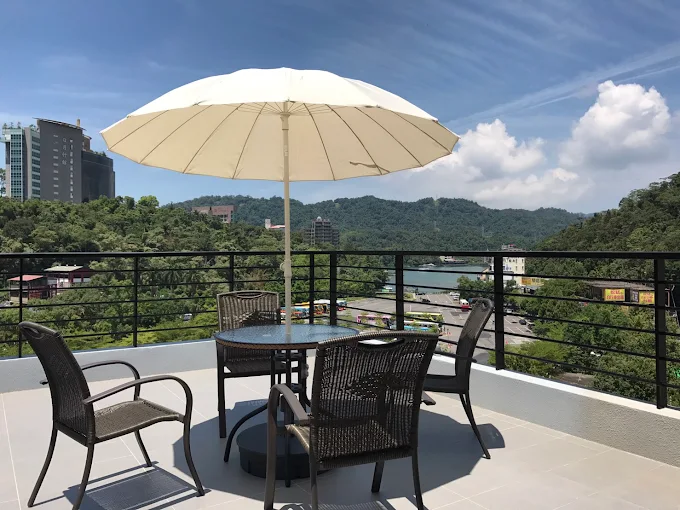 日月潭藍天水灣民宿｜坐擁湖景第一排的夢幻旅宿，走路就到水社碼頭