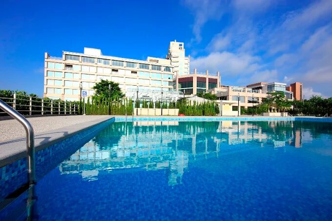 一場山景與泉香的約會，讓風和泉水說故事｜在清新溫泉飯店度過的一天