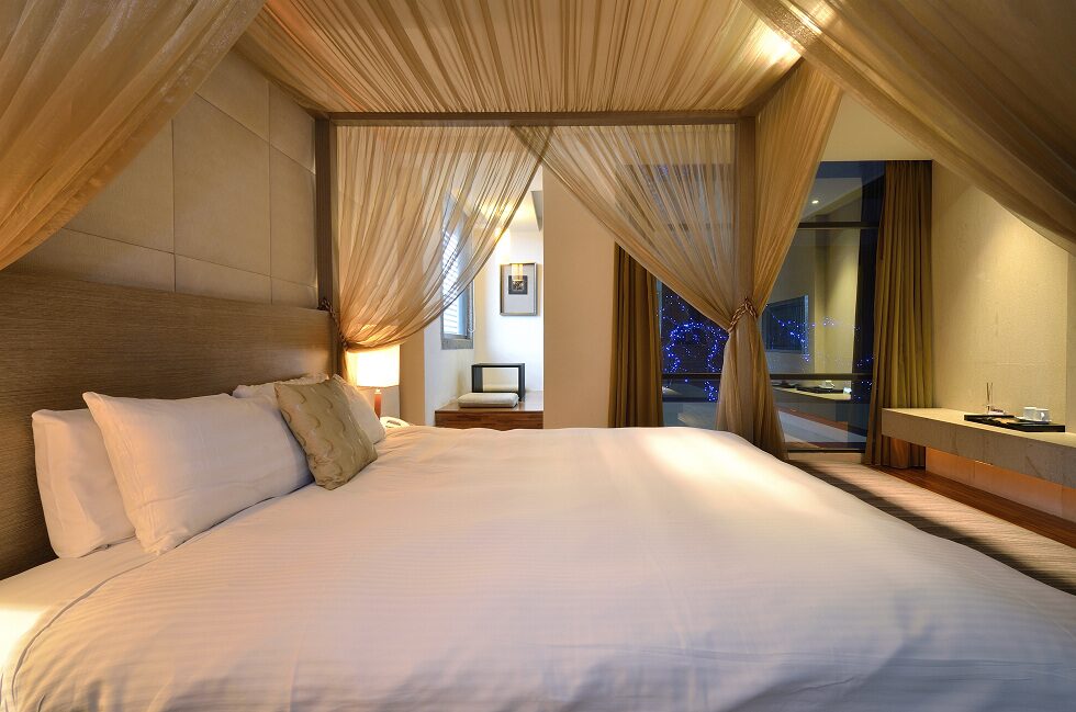 被自然擁抱的一夜,逃進山林的溫泉世界|在日光溫泉會館重啟放鬆模式