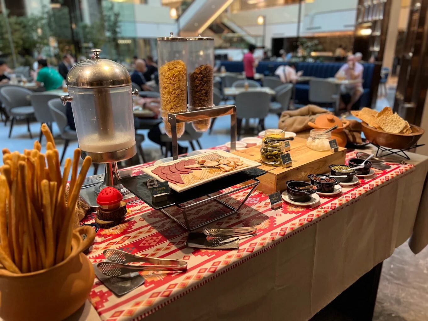 出差也能像度假｜台北茹曦酒店 ILLUME TAIPEI 讓工作與生活都被照亮