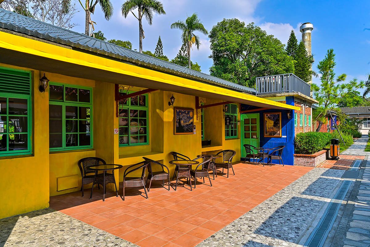 走進台南善化的時光慢旅｜紅磚糖廠裡的茶香與綠意散步，探索深緣及水善糖文化園區