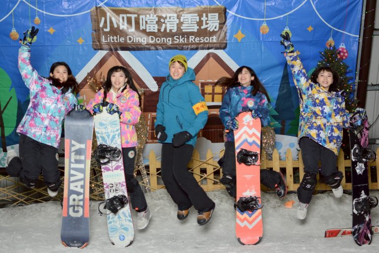 滑雪好好玩！新竹室內滑雪場單板雙板教學體驗熱門中