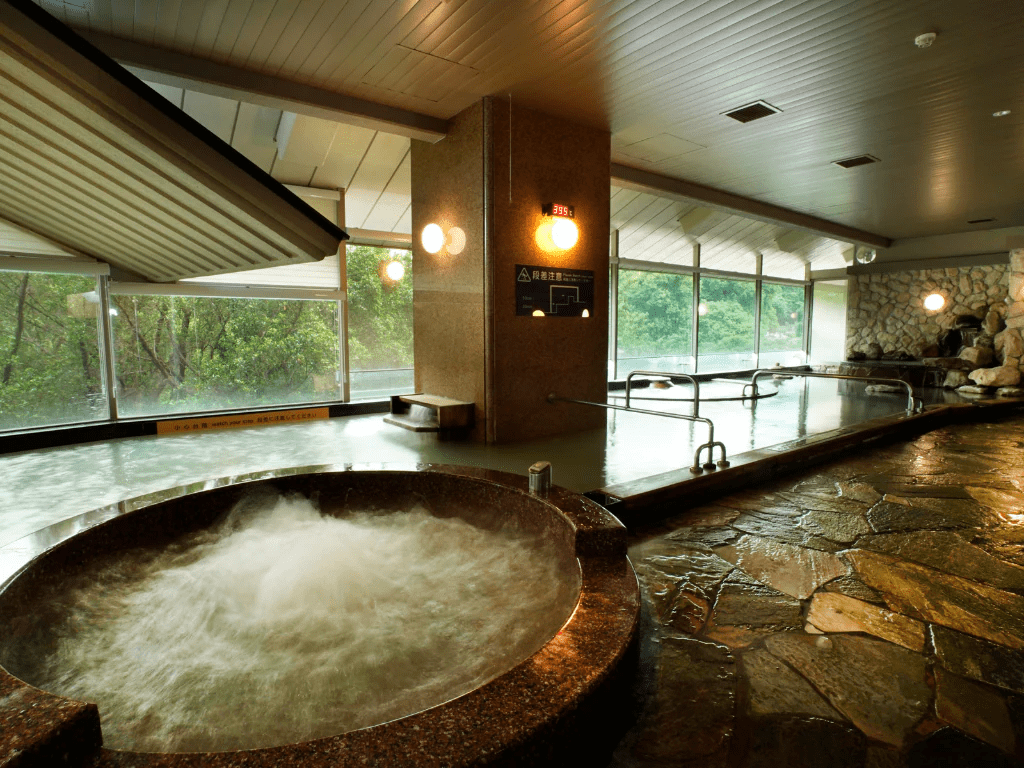 收拾行囊走向山林與湖畔，讓台灣溫泉飯店成為今年最溫柔的目的地