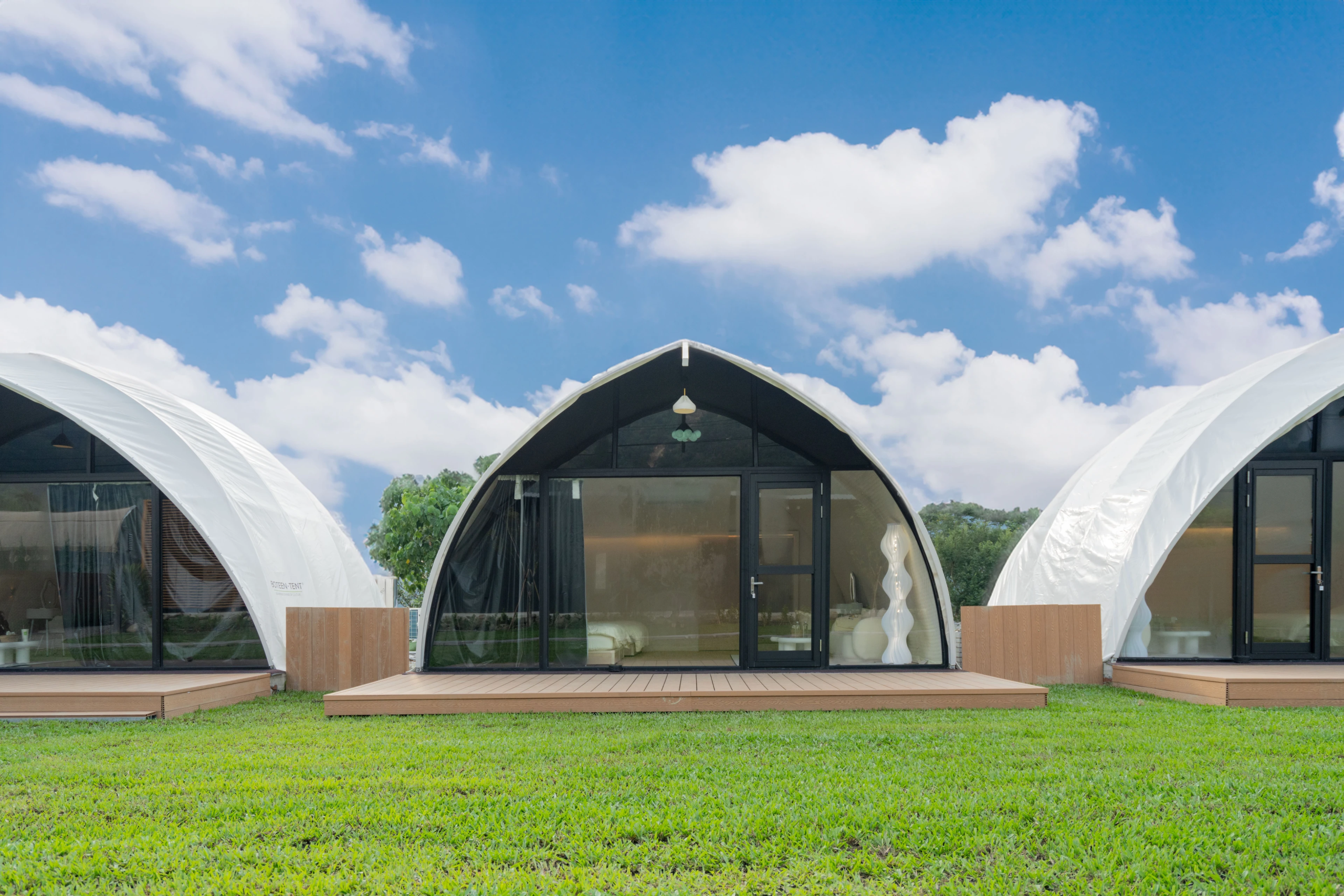 把夜晚留給營火，帶你收藏山光海色的每一夜，看見不一樣的高雄露營地