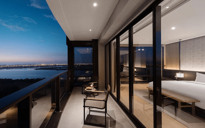 台南大員皇冠假日飯店|住進台南的溫柔,在安平感受濕地與夕陽的浪漫