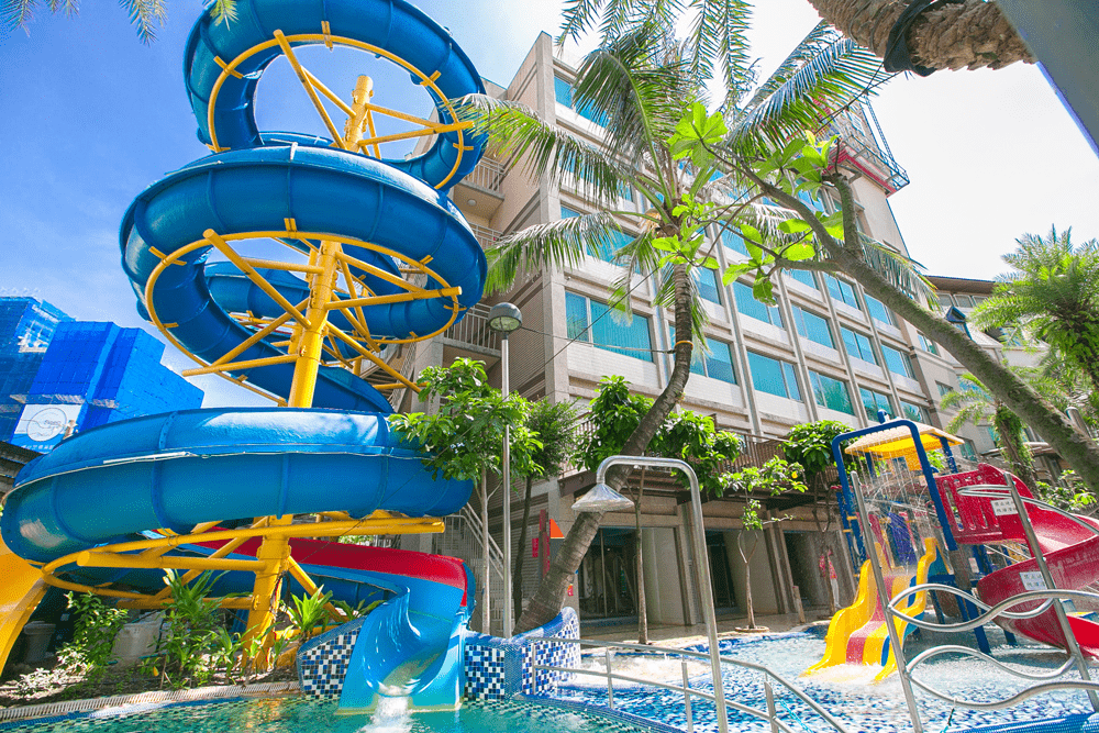 帶著家人踏上礁溪小旅行，住進中冠礁溪大飯店的那一刻感受玩水與泡湯交織的療癒時光