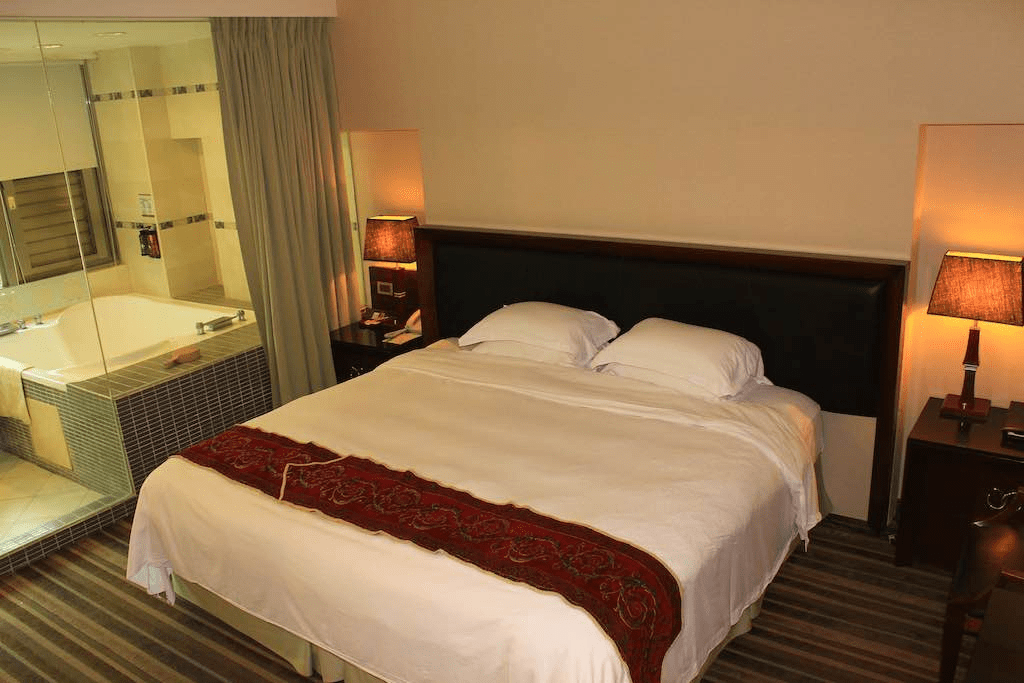 帶著家人踏上礁溪小旅行，住進中冠礁溪大飯店的那一刻感受玩水與泡湯交織的療癒時光