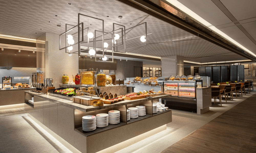 在日月潭湖光黃昏裡回到房間，泡進力麗溫德姆溫泉的慢慢時光