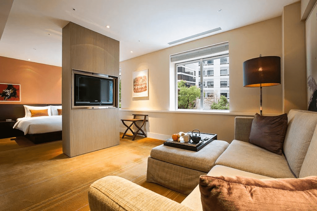 當城市燈火亮起，我在台北國賓大飯店的窗邊，看見最柔軟的台北