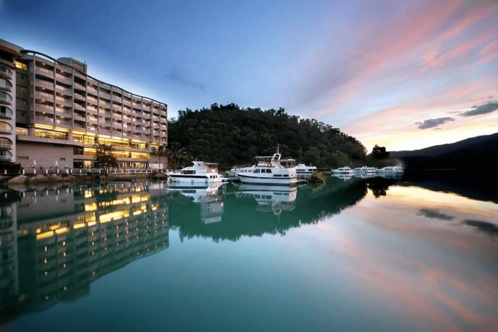 日月潭的美，窗景變成最好的風景，把自己交給湖光｜日月潭大淶閣飯店