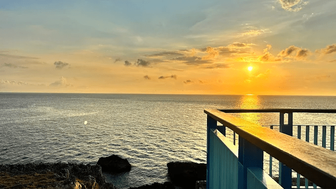 踩著海岸微光開始小琉球旅遊，把行程與景點一路串起，聽著海聲展開一趟輕柔的島嶼冒險