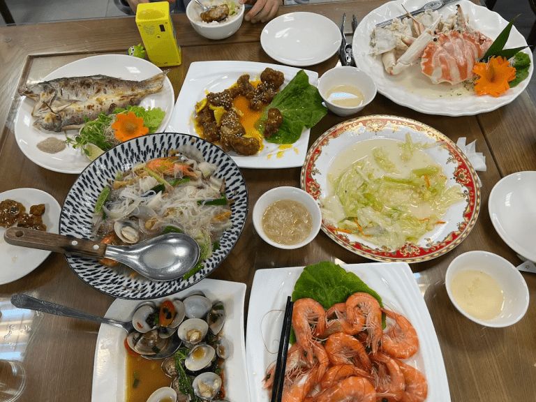 嘉福食堂｜藏在南寮漁港旁的家常海味，小旅行必吃的人氣食堂