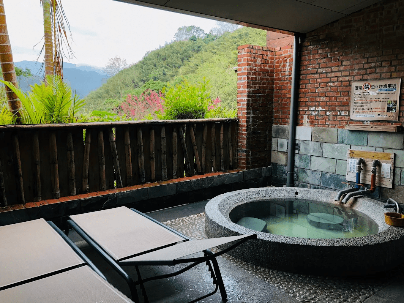 石上湯屋｜尖石山林中的秘境湯泉，在大自然裡好好泡一場真正的溫泉