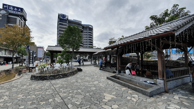 礁溪地景廣場｜小鎮散步的生活感綠地