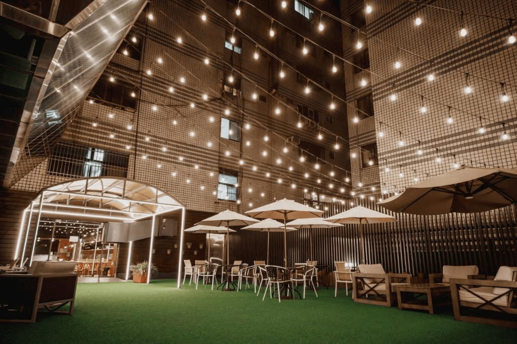 放慢腳步穿越三多商圈,高雄旅居文旅帶我感受城市裡最溫柔的光