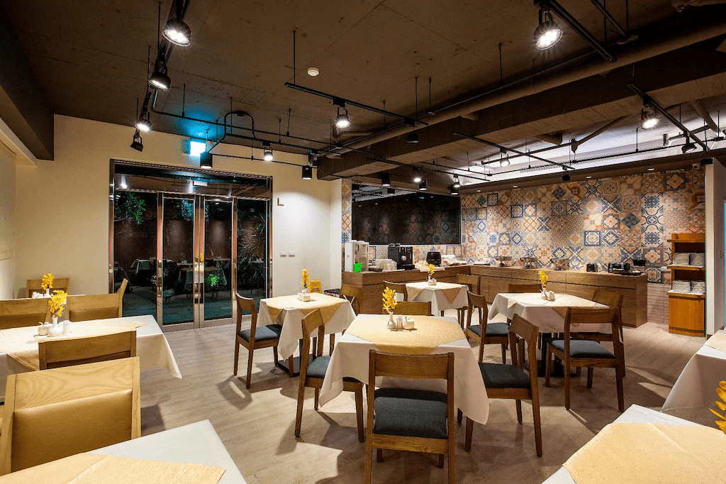 把行李放進台北星辰大飯店,順著捷運與巷弄一路走出一段剛剛好的城市旅程