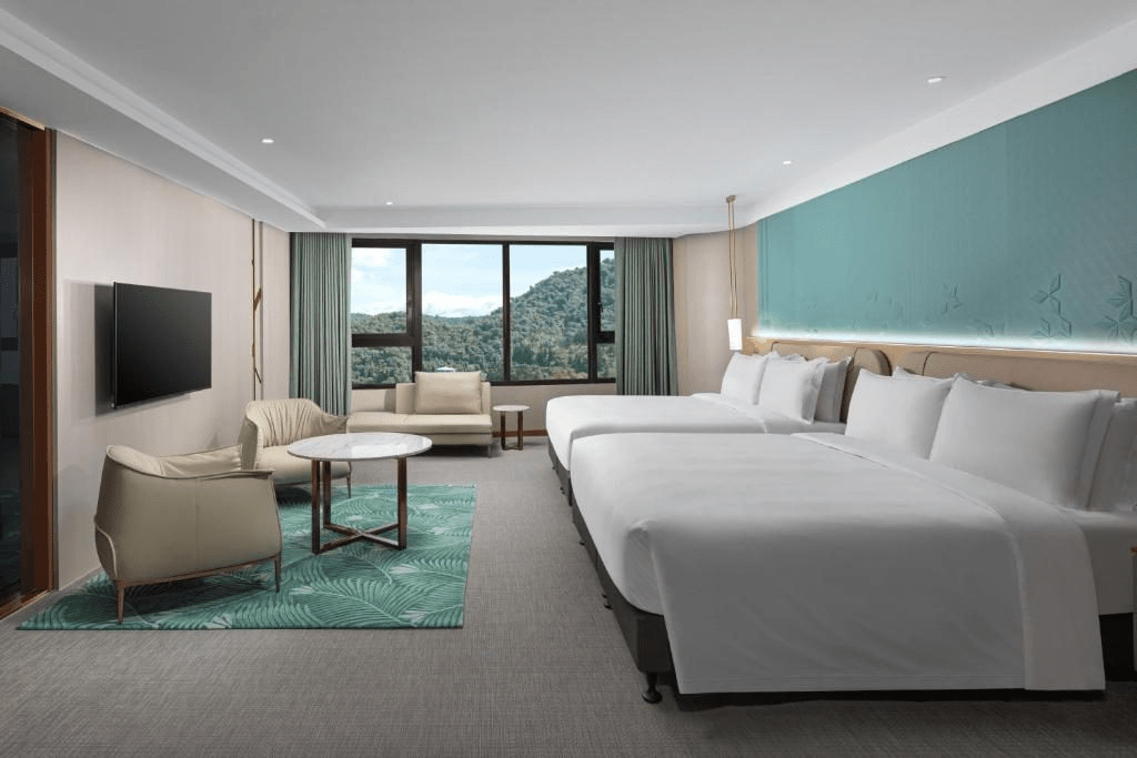 讓心跟著湖風走進南投日月潭，入住力麗溫德姆，在溫泉與山色之間迎來真正的放鬆