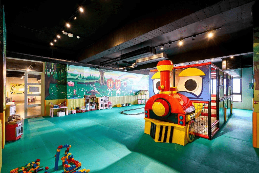 在宜蘭住進山海之間，從城市綠意到溫泉海景慢慢展開旅程