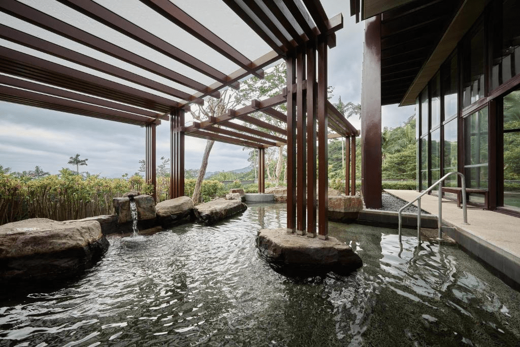 在宜蘭住進山海之間，從城市綠意到溫泉海景慢慢展開旅程