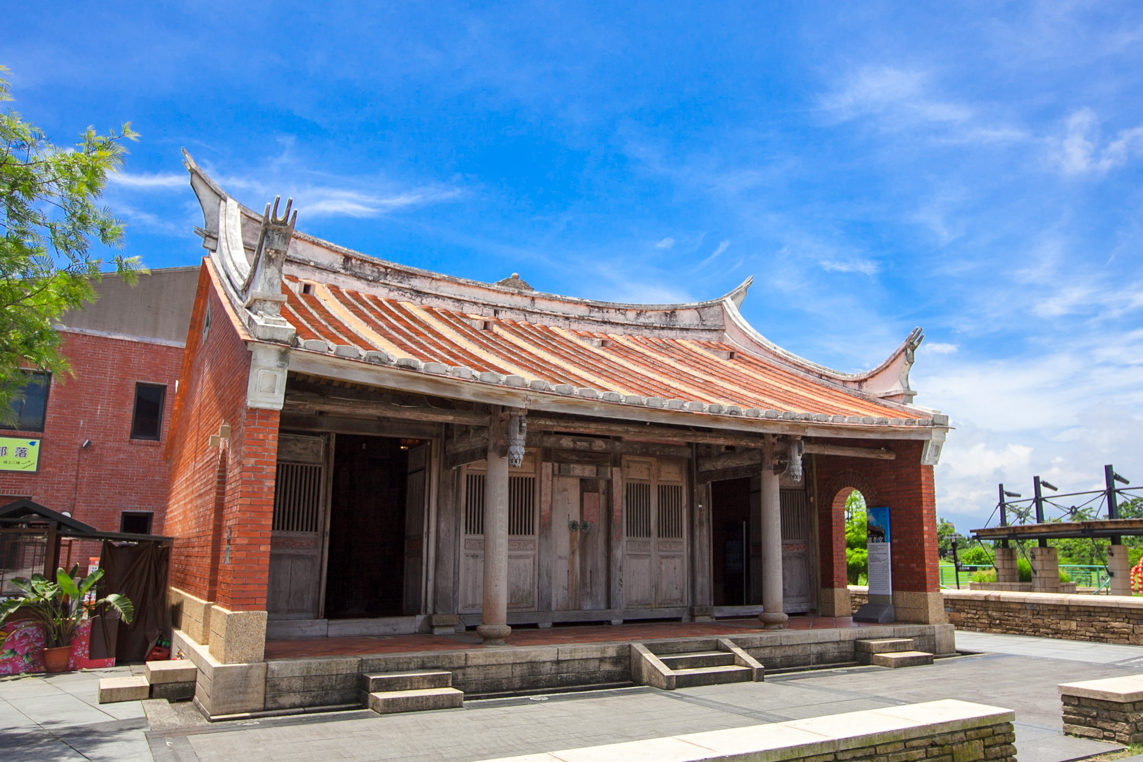 把午後留給文化，在傳統裡散步，一步一溫度，宜蘭傳藝園區的文化溫柔