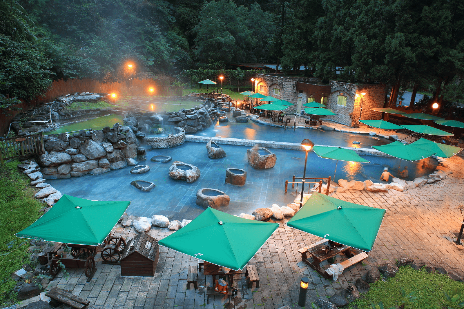 從湖面倒影到雲海翻湧，當雲霧推開森林，太平山帶你讀懂一座山的四季