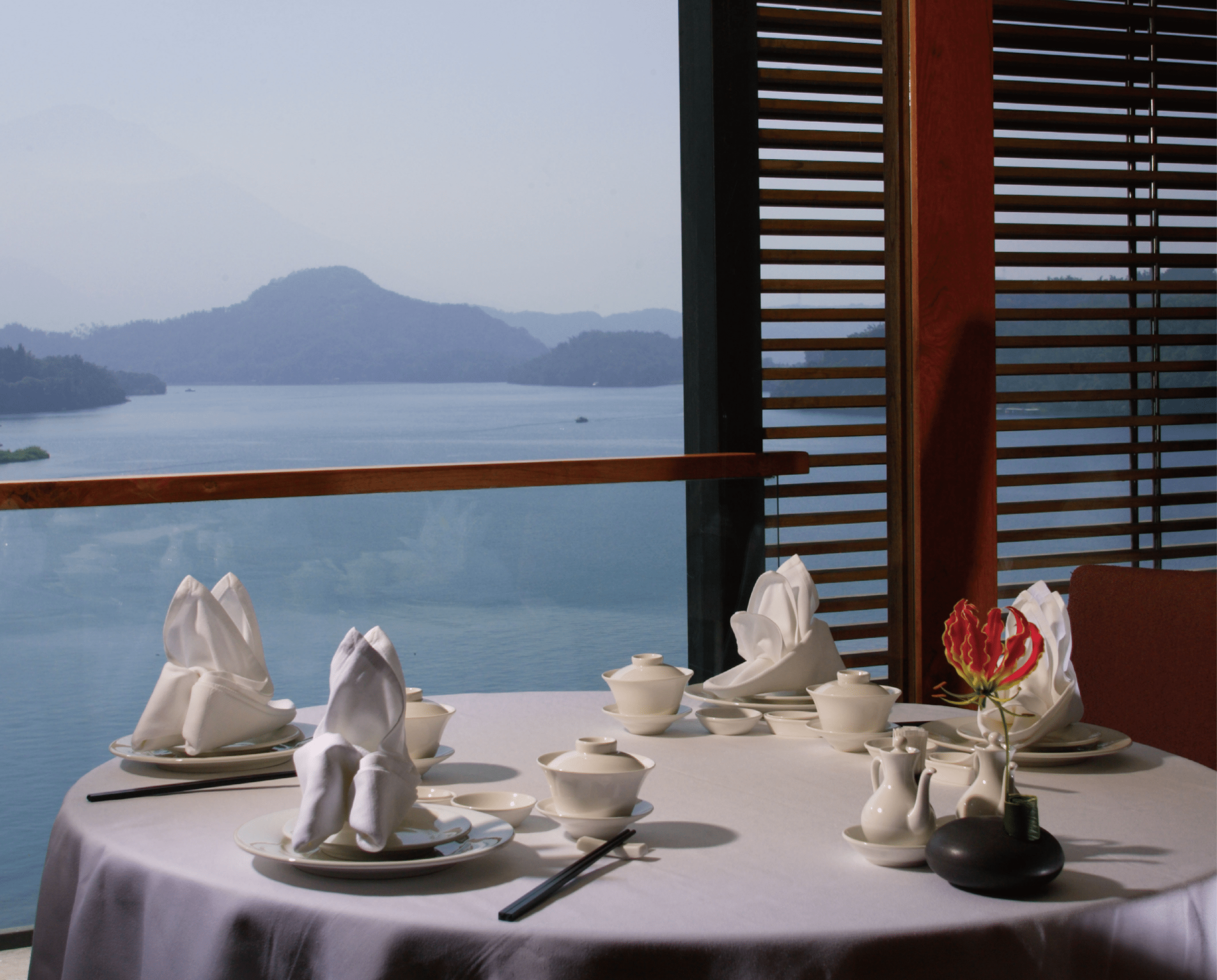 湖面與光線作伴,把生活按下暫停鍵,住進涵碧樓給你的山湖系療癒奢旅