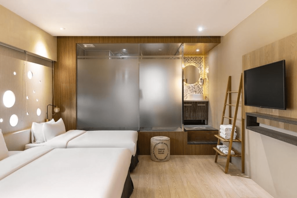 旅途停在台中，從七期高樓到老城水岸，每一間飯店都有故事