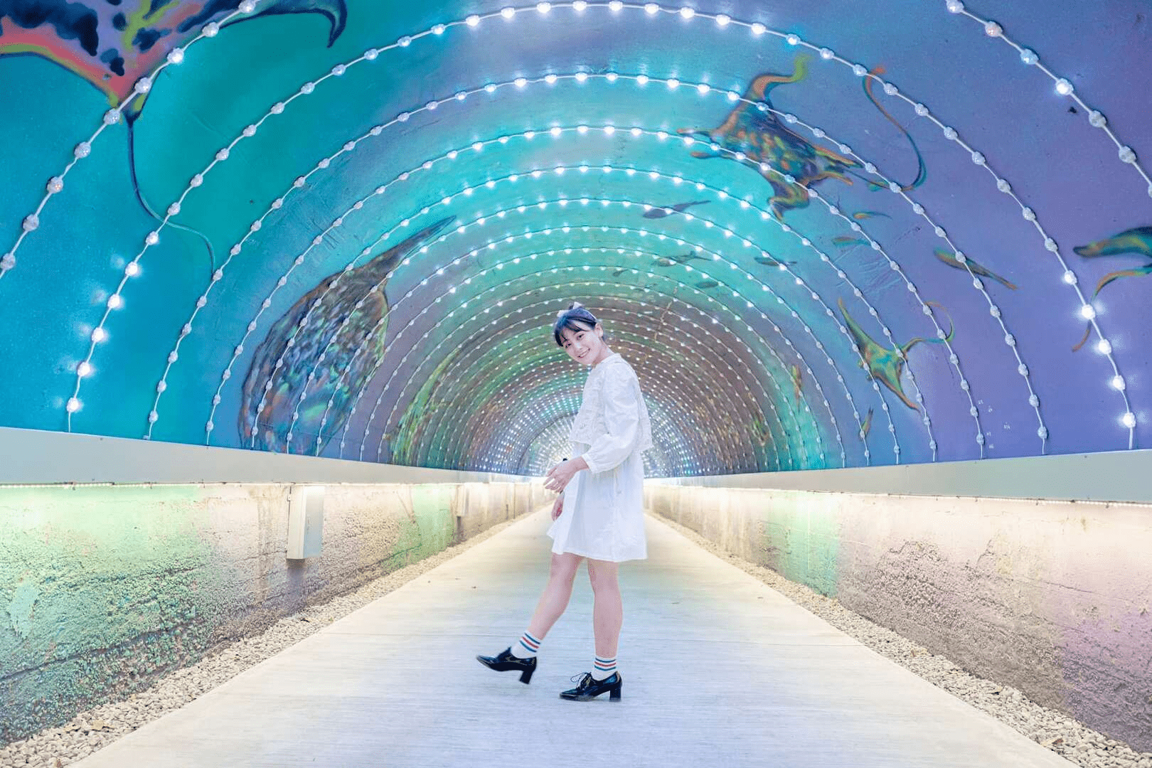 走在高雄的陽光與海風吹拂裡，用一天的時間漫步五大經典景點感受城市的脈動