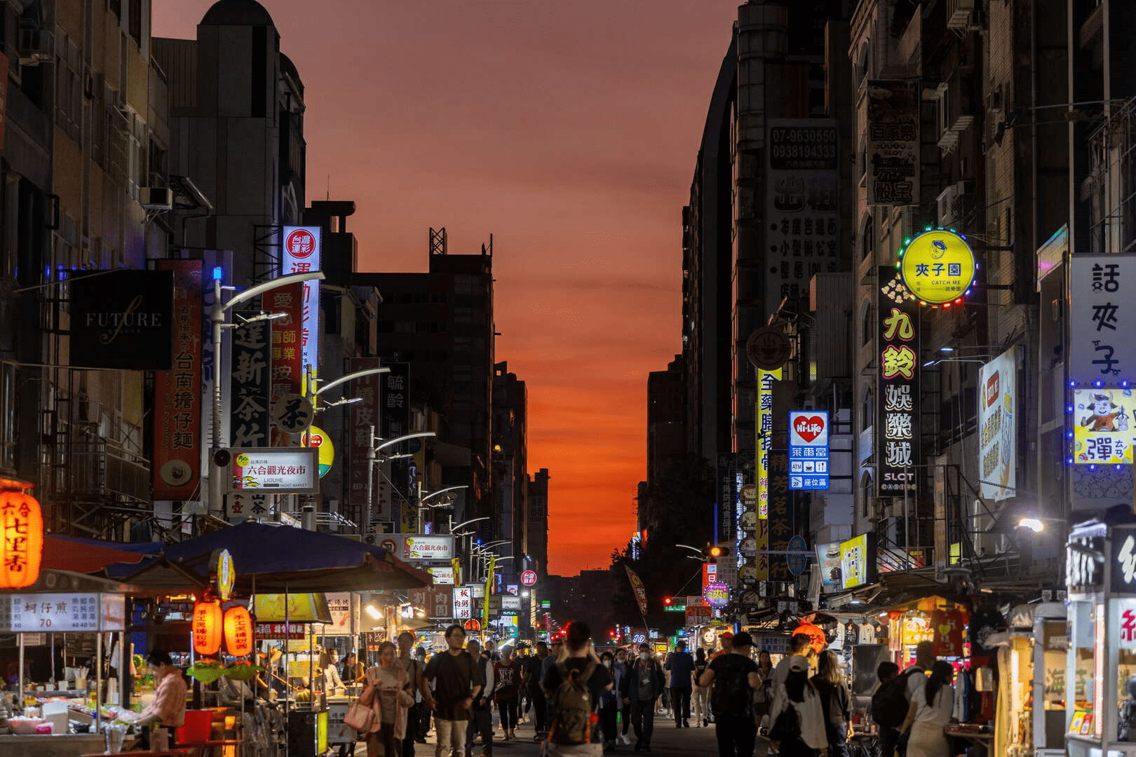 走進高雄洲際酒店，在微風穿過林蔭的午後找一段安靜而舒適的入住時光