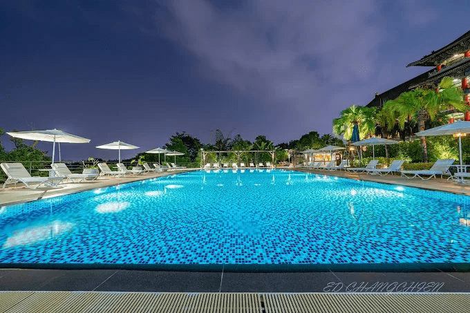 帶著放鬆的心情前往高雄圓山大飯店，在澄清湖邊讓步伐慢下來、重新找回舒服的節奏