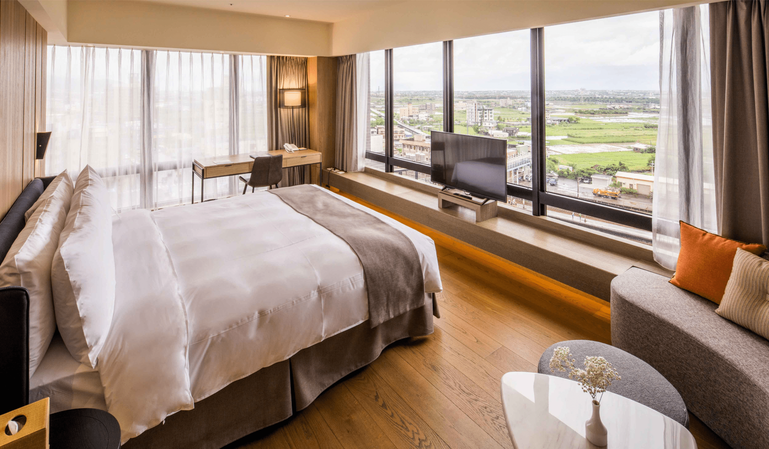 當微風吹過蘭陽平原，溫泉家鄉的靜好時光，那些在宜蘭夜晚的溫柔選擇