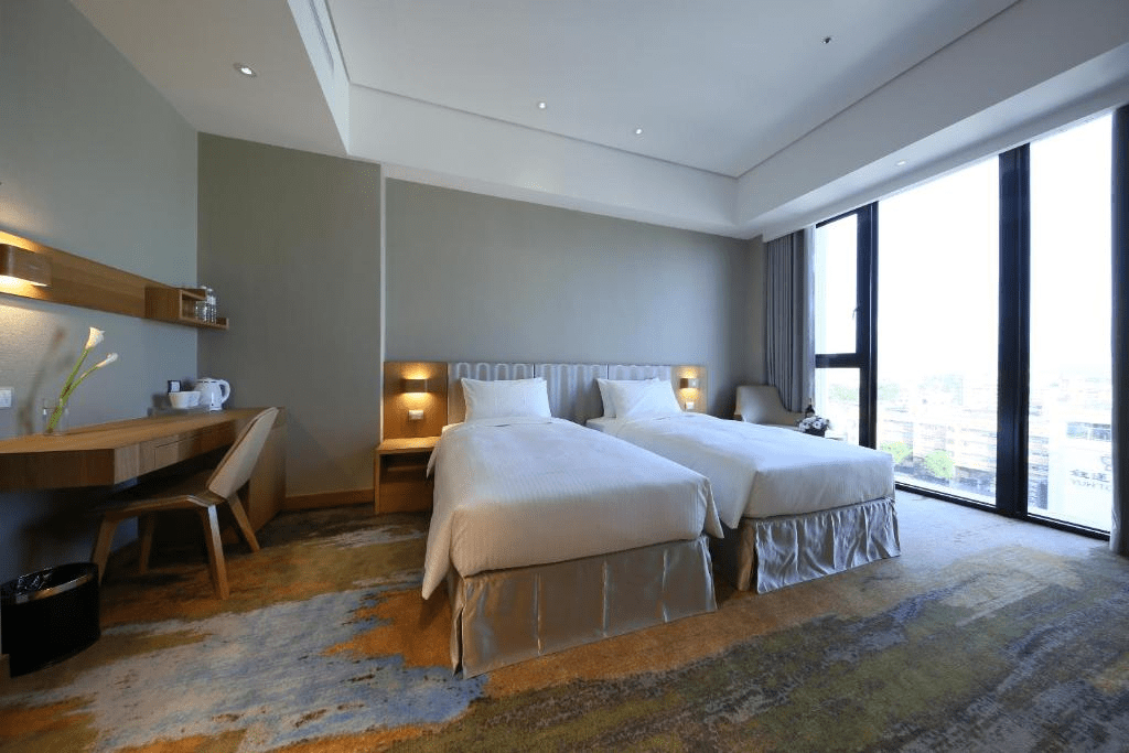 迎著嘉義傍晚的微風漫步城市，把今晚的住宿交給最喜歡的那間溫柔房間