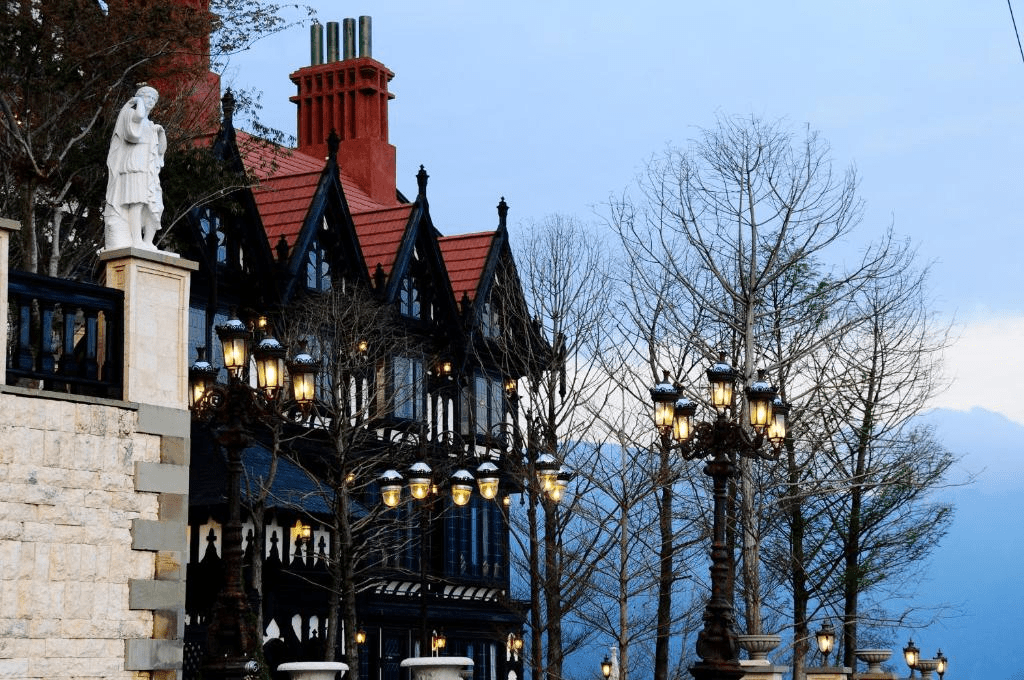 跟著南投的山光走一回，把住宿交給清境與日月潭在清晨展開的那份安穩節奏