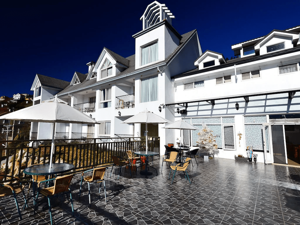 跟著南投的山光走一回，把住宿交給清境與日月潭在清晨展開的那份安穩節奏